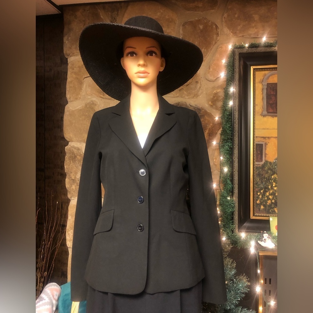 SEMANTIKS BEAUTIFUL BLACK JACKET SIZE 2
